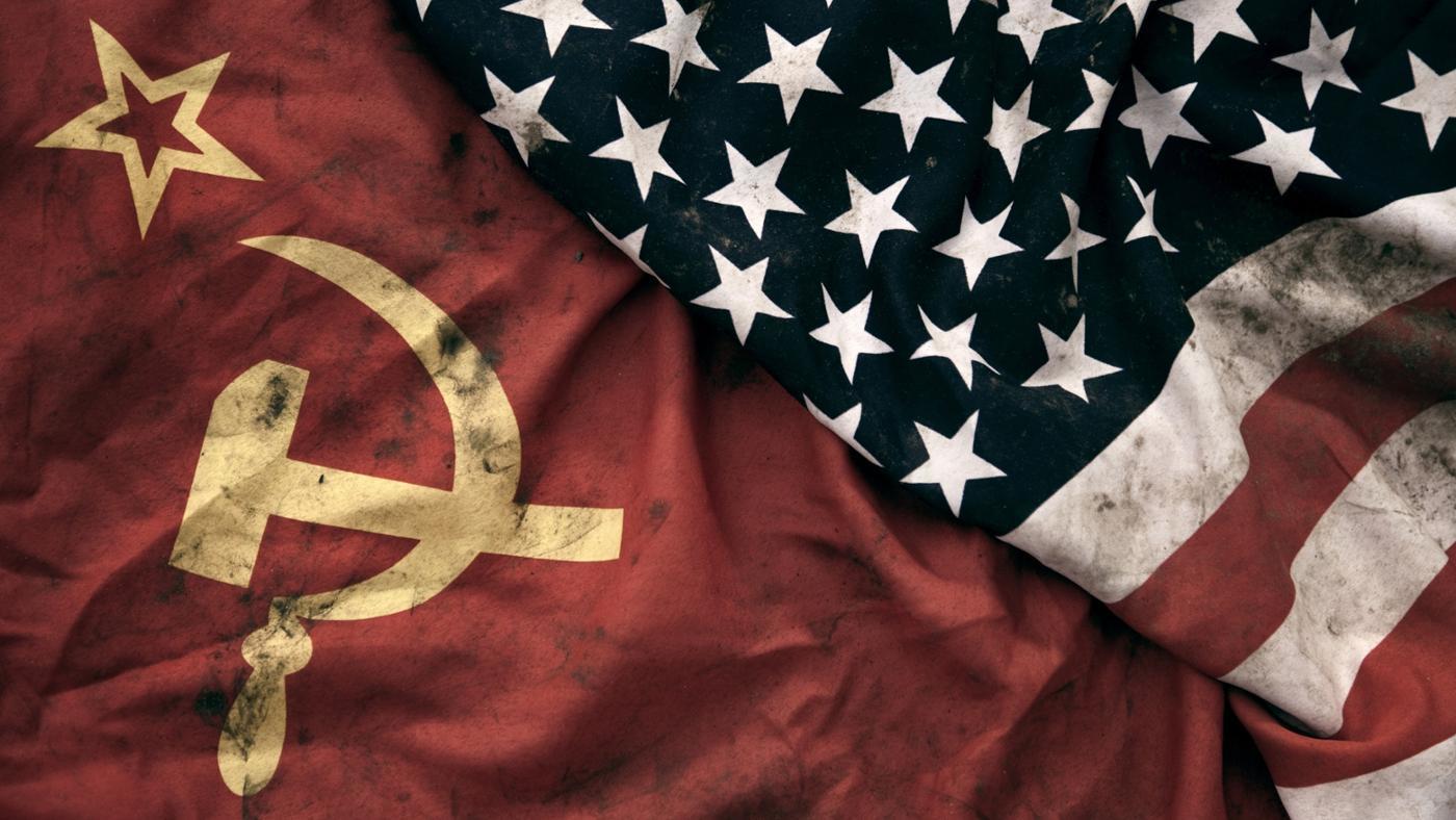 الحرب الباردة الصراع الذي انتهى بحل الاتحاد السوفيتي موقع المصطبة