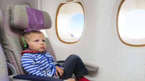 أهم نصائح السفر جواً مع الأطفال بالطائرة