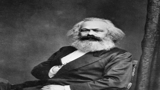 كارل ماركس وأفكار الشيوعية والاشتراكية