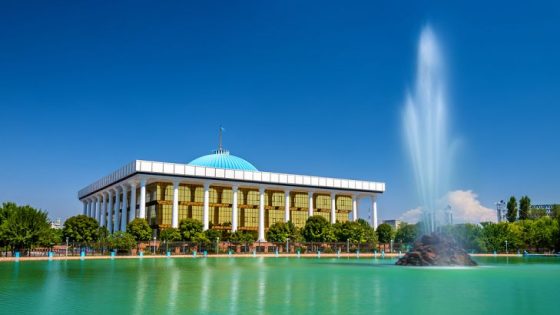 ما هو نظام الحكم في أوزبكستان؟